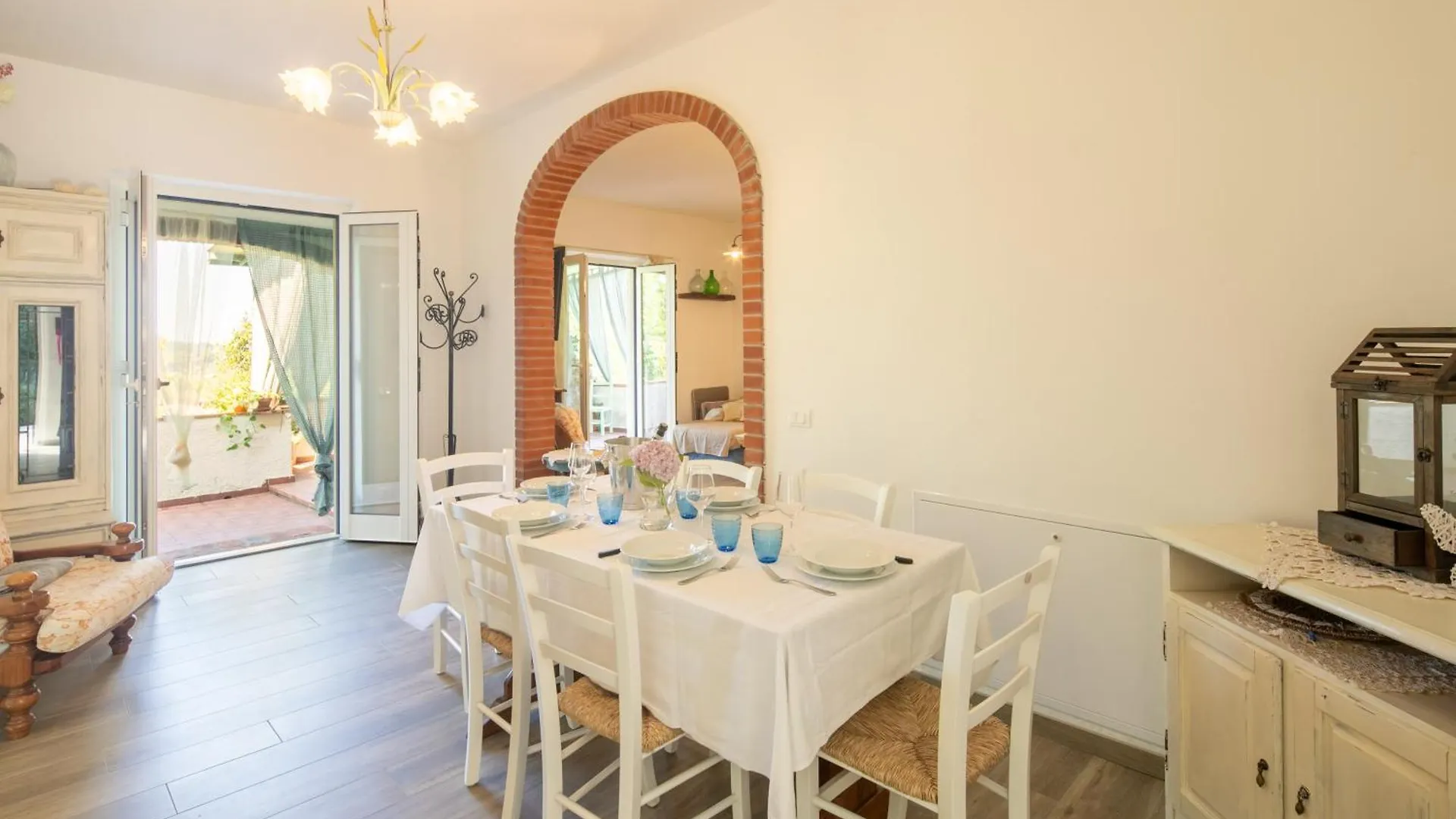 Villino Le Farfalle By Vacavilla Camaiore 0*,  Italien