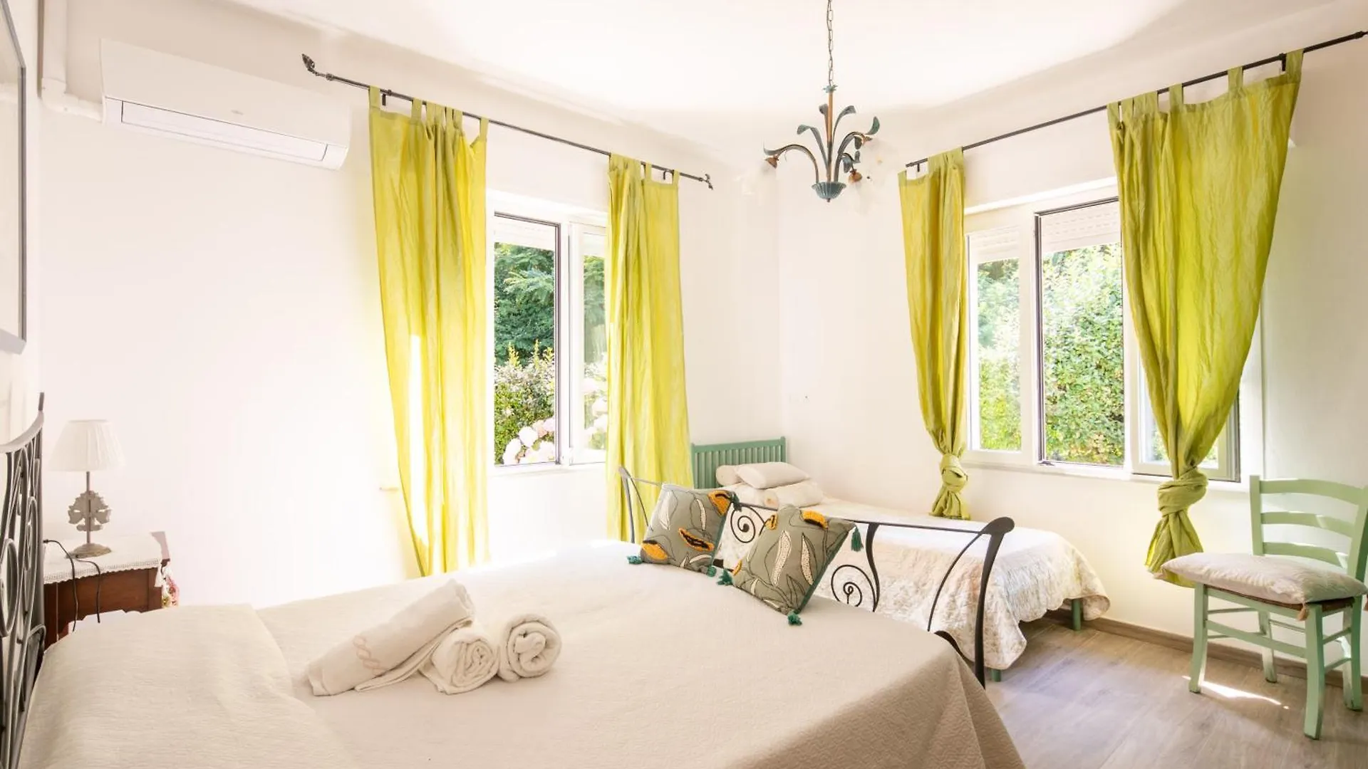 Villa Villino Le Farfalle By Vacavilla Camaiore Italien